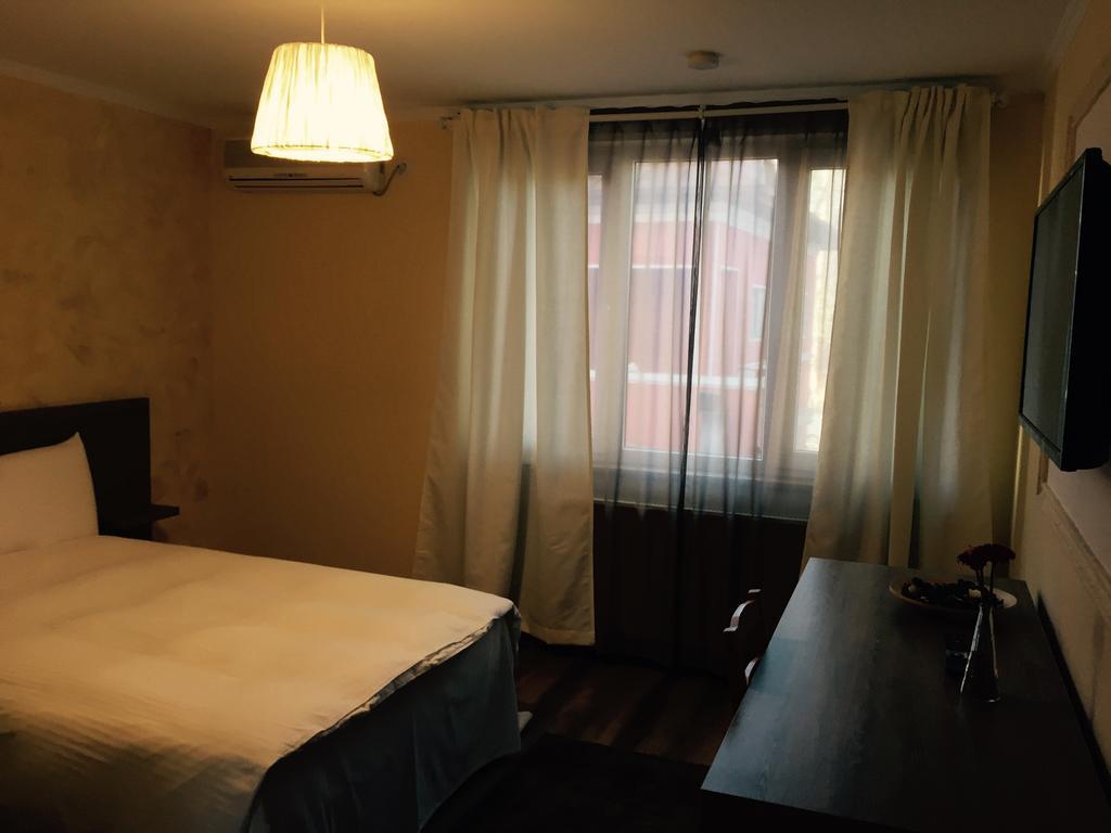 Hotel Mic بوخارست الغرفة الصورة